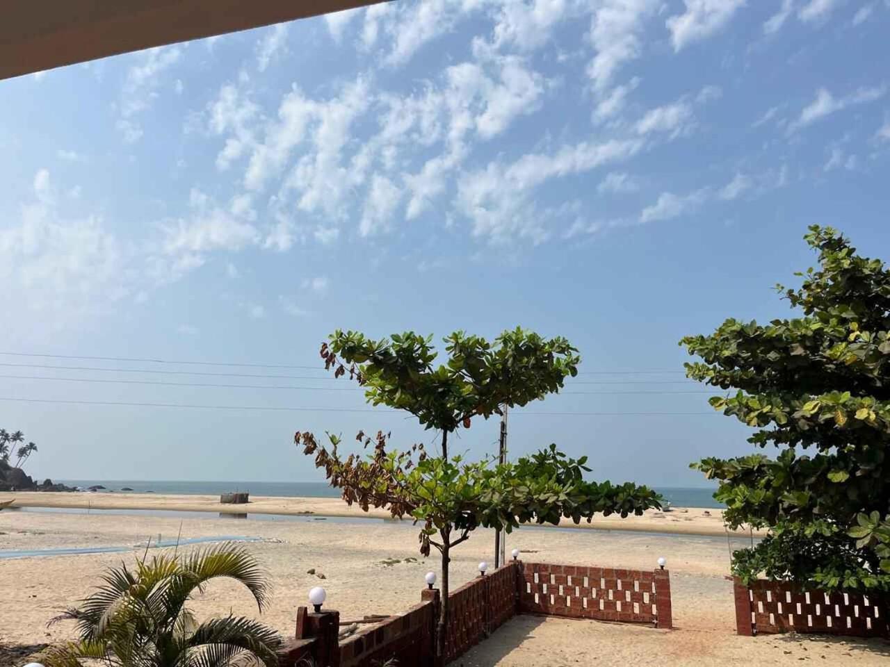 Klub Khavana- The Exclusive Beachfront Resort Vengurla Exterior foto