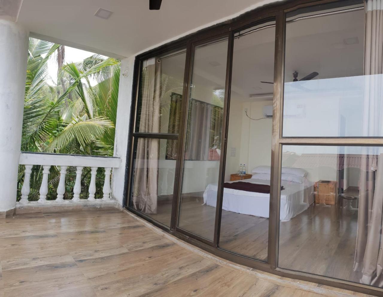 Klub Khavana- The Exclusive Beachfront Resort Vengurla Exterior foto