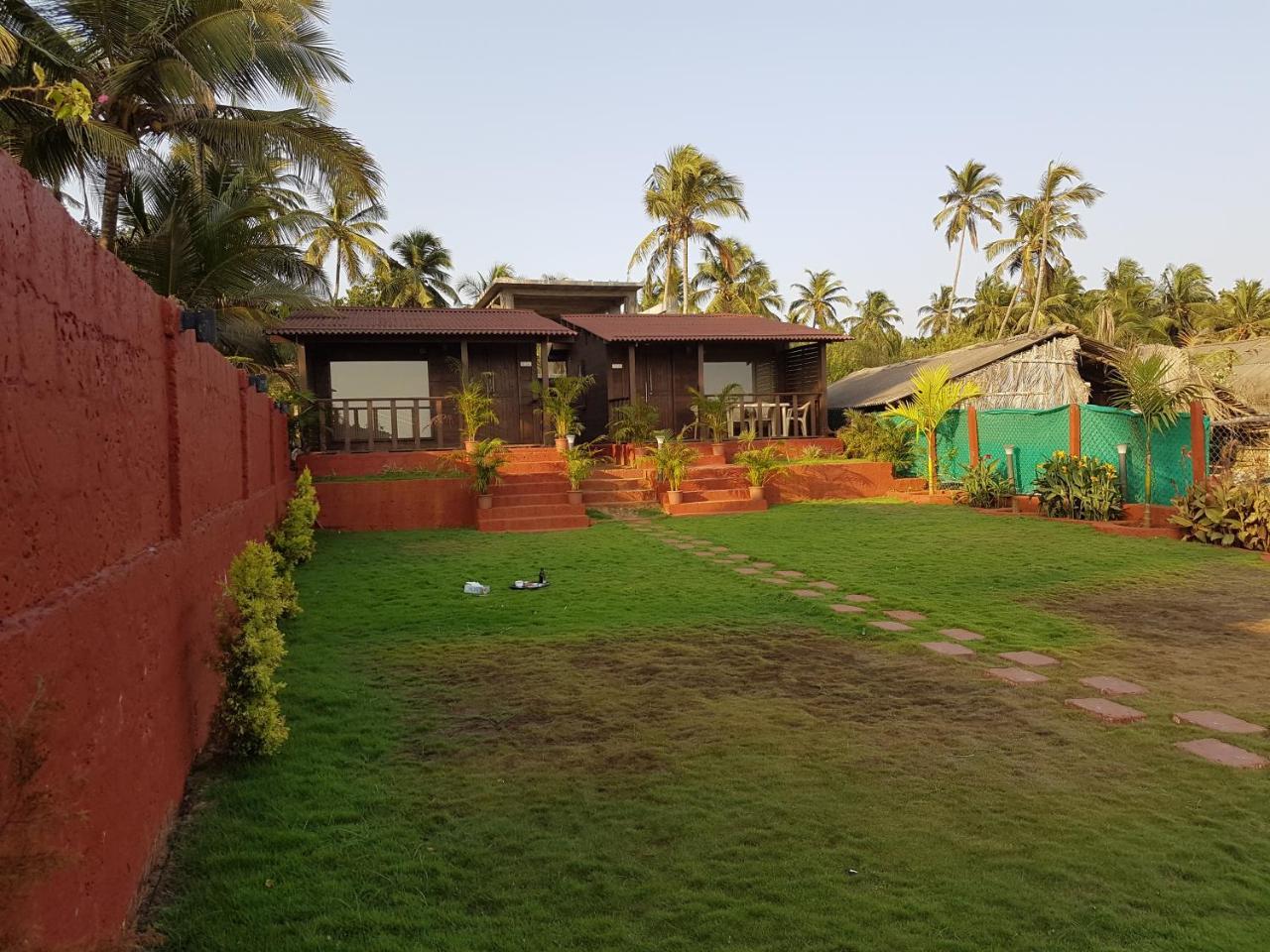Klub Khavana- The Exclusive Beachfront Resort Vengurla Exterior foto